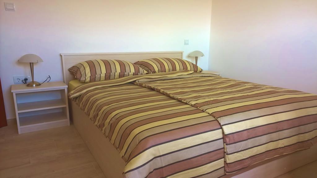 Villa Palas Apartments 2 Rogoznica  Bilik gambar