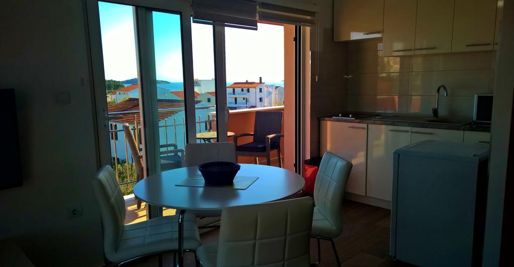 Villa Palas Apartments 2 Rogoznica  Bilik gambar